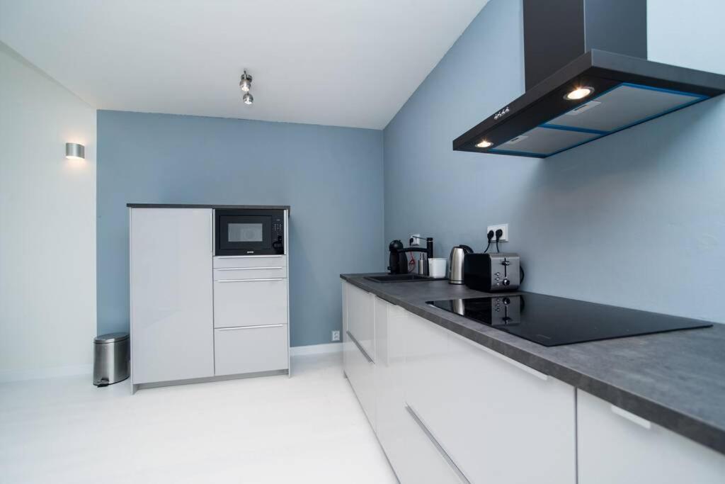 Old Town 1 Bedroom Oasis With Ac And Double Shower Prague Exterior photo